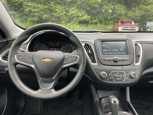 Used 2018 Chevrolet Malibu LS FWD image 19
