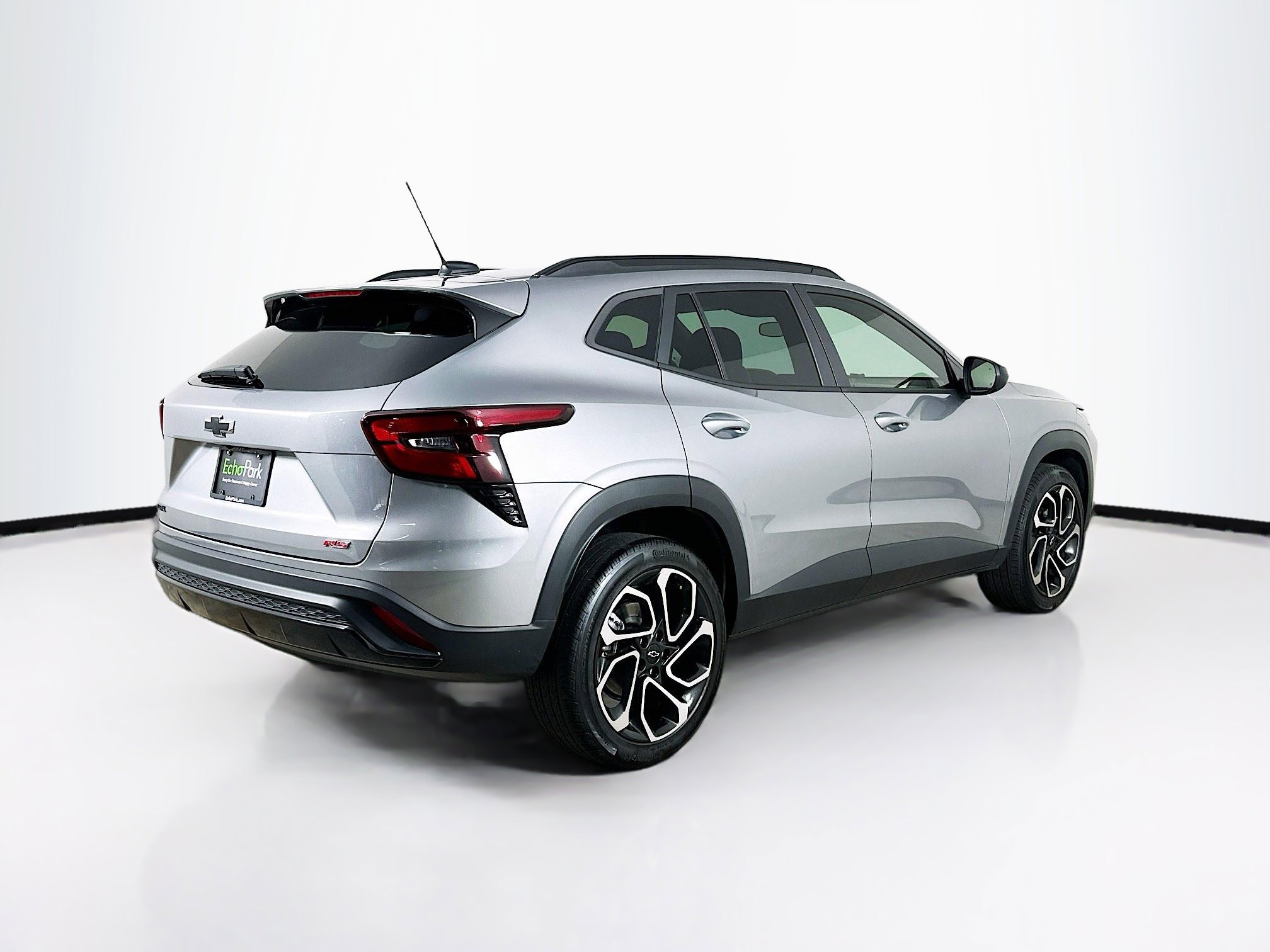 Used 2024 Chevrolet Trax RS w/ Sunroof Package image 9