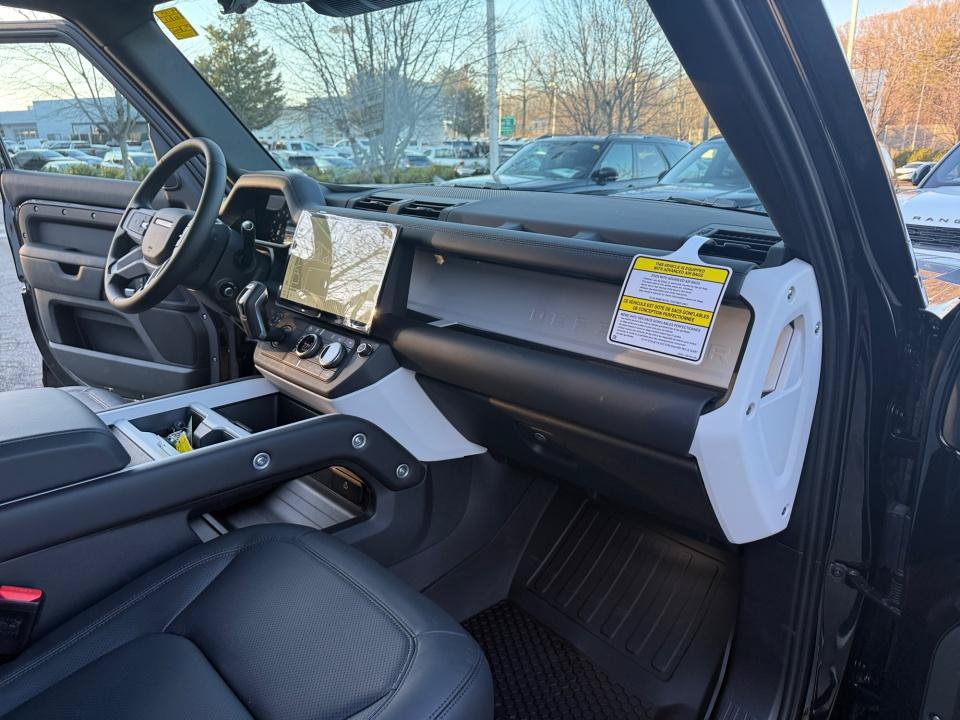 New 2026 Land Rover Defender 110 X-Dynamic SE AWD/4WD image 26