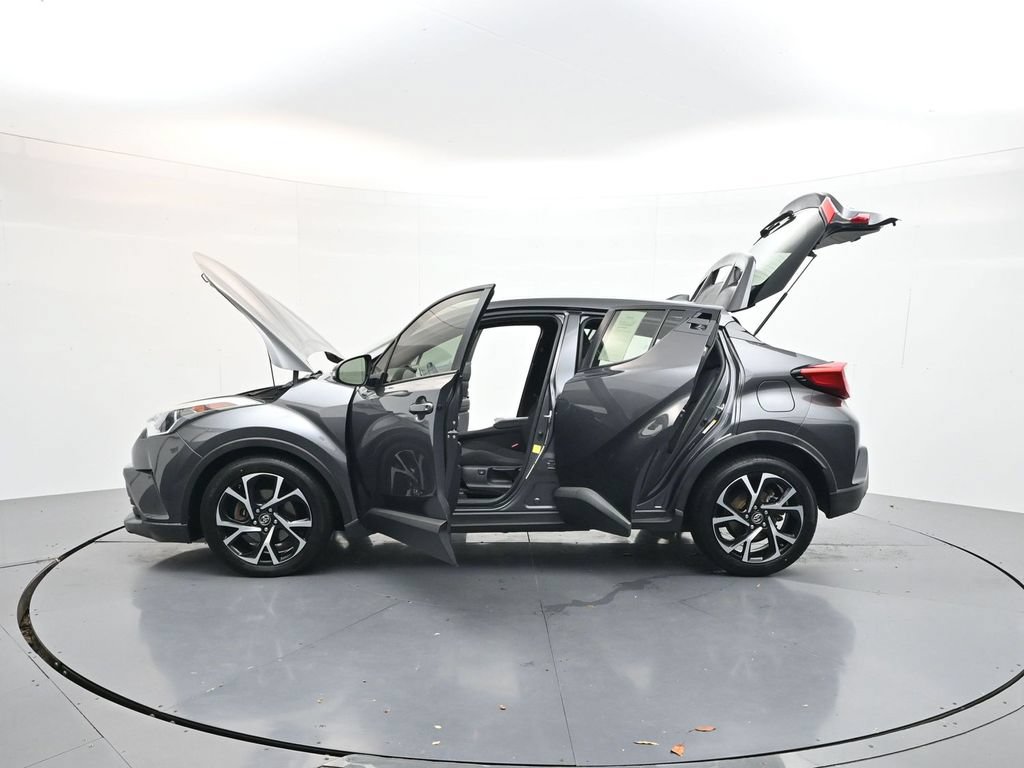 Used 2018 Toyota C-HR XLE FWD image 36