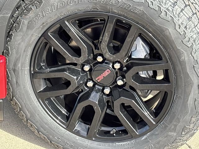 Used 2023 GMC Sierra 1500 Elevation image 30