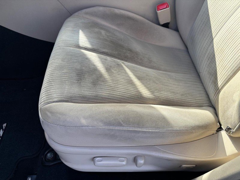 Used 2010 Toyota Venza AWD image 16