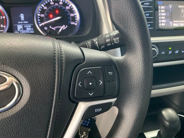 Used 2014 Toyota Highlander LE FWD image 10