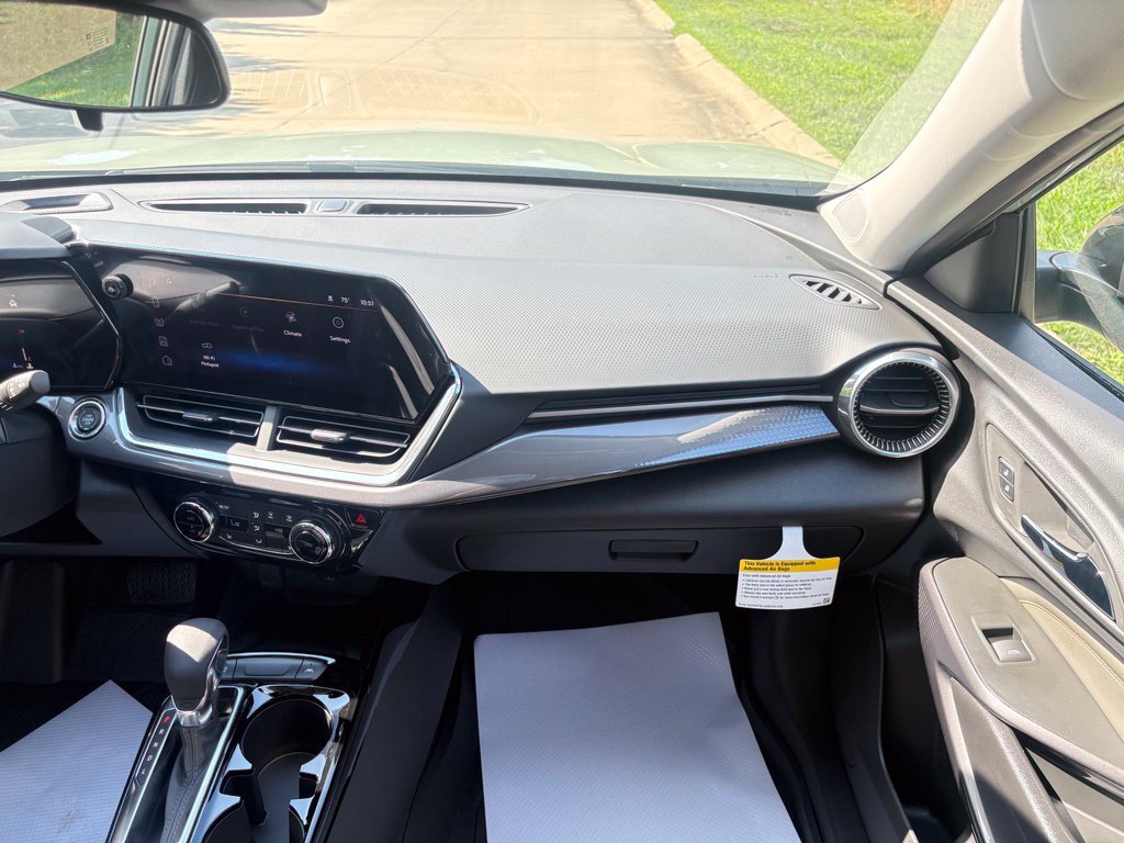 New 2026 Chevrolet Trax ACTIV w/ Sunroof Package FWD image 33