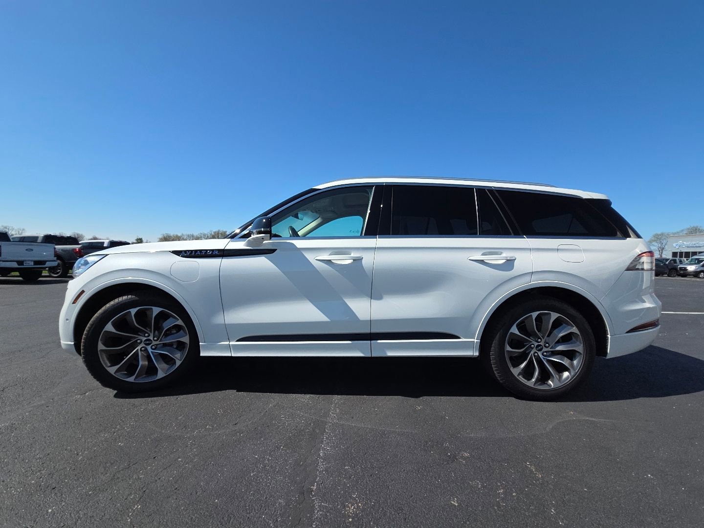 Used 2023 Lincoln Aviator Grand Touring w/ Equipment Group 301A image 13