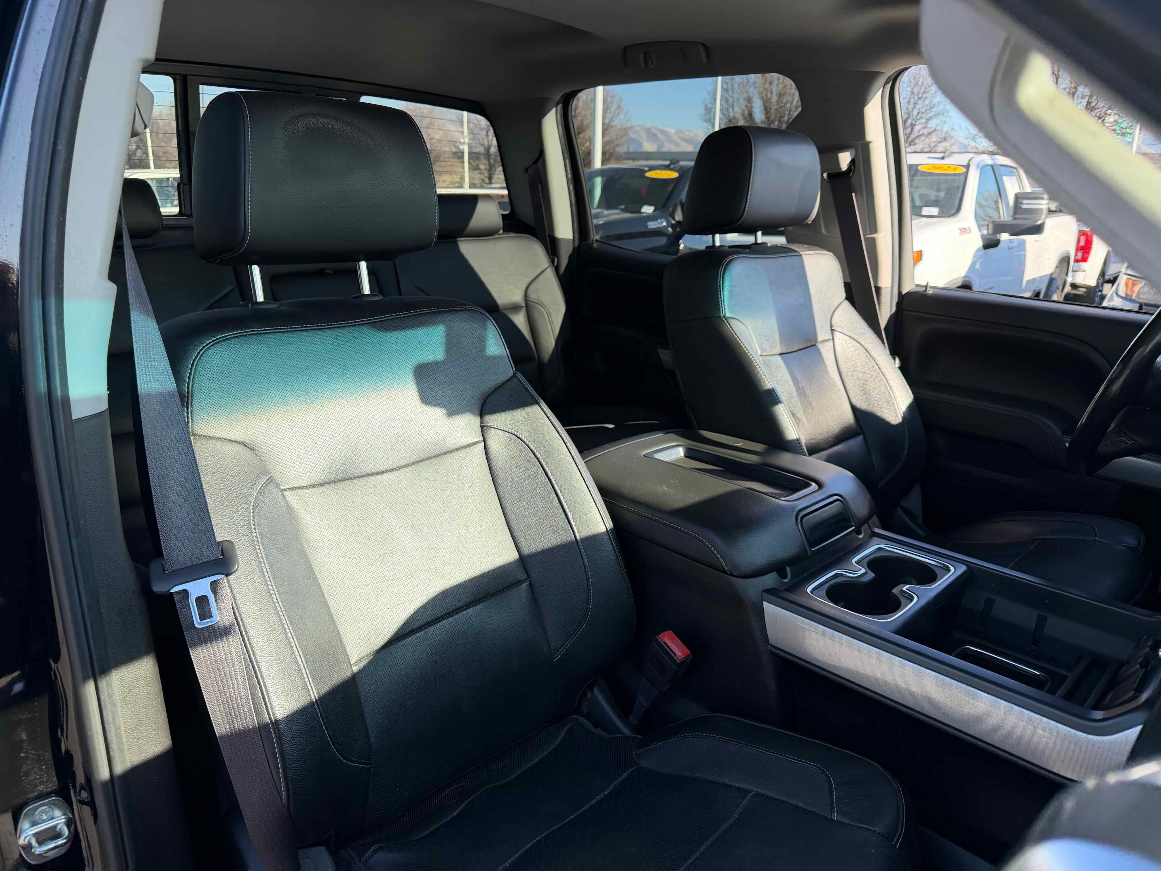 Used 2015 Chevrolet Silverado 2500 LTZ w/ LTZ Plus Package image 30