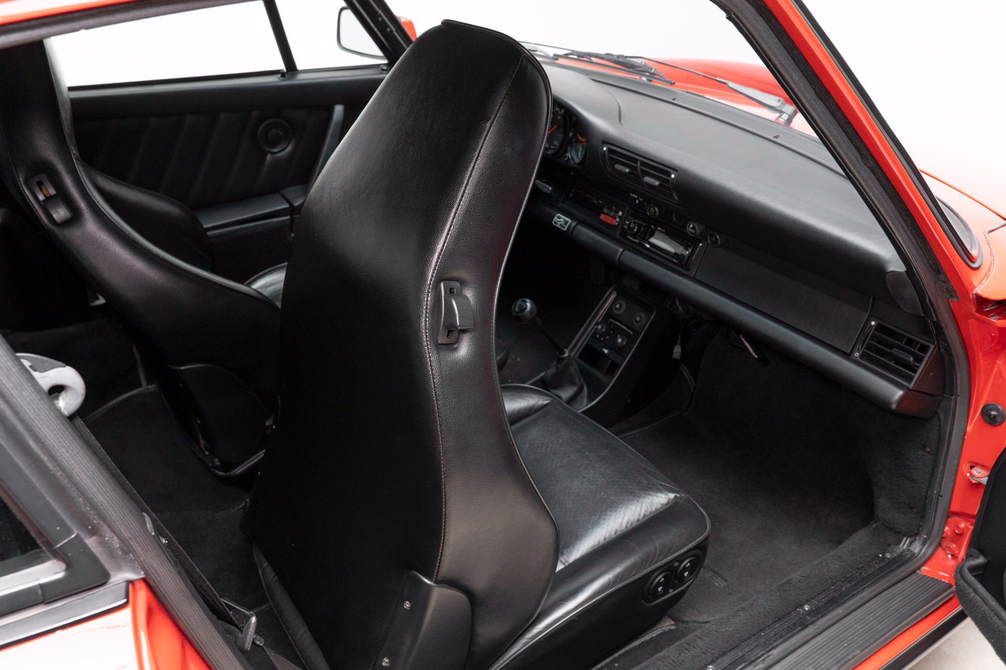 Used 1987 Porsche 911 Carrera RWD image 35