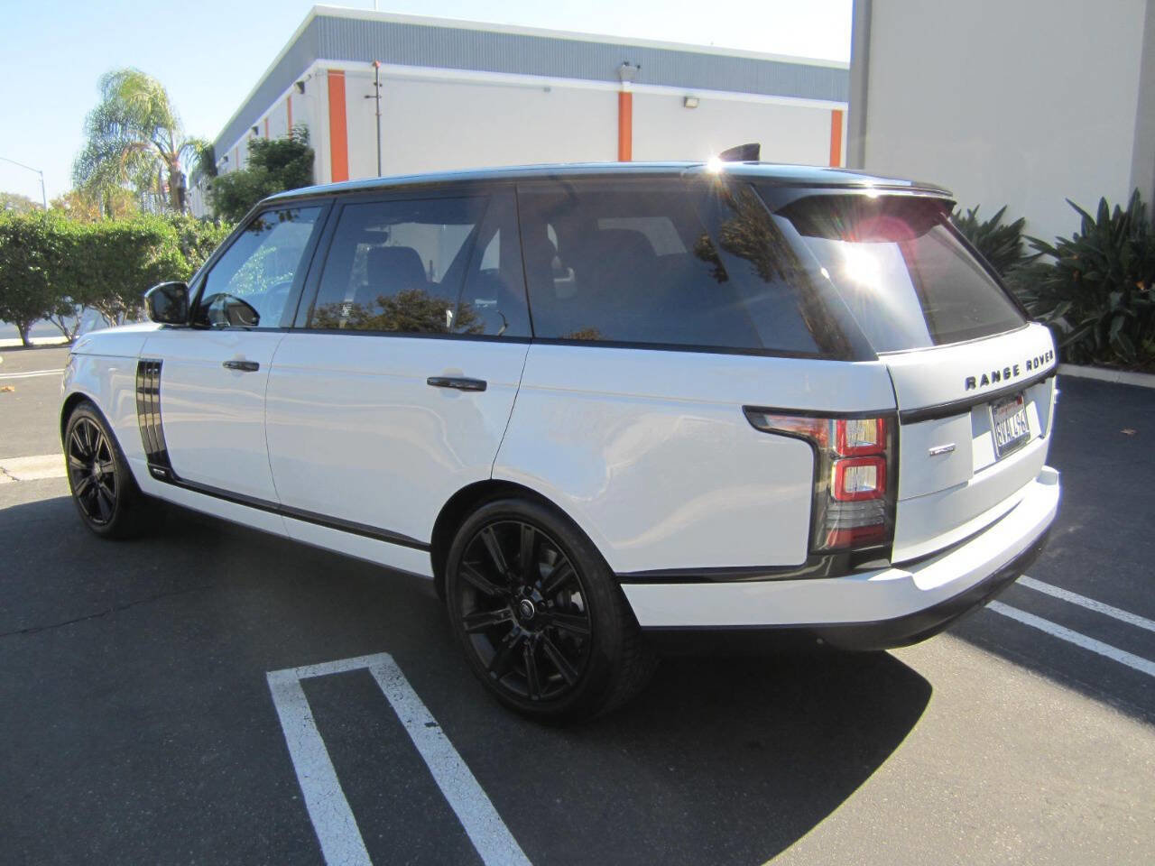 Used 2017 Land Rover Range Rover Long Wheelbase Supercharged image 5