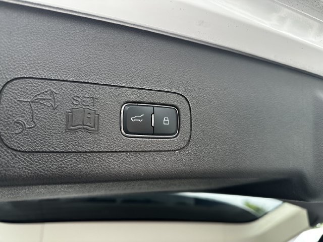Certified 2023 Lincoln Aviator Grand Touring w/ Equipment Group 301A AWD/4WD image 47