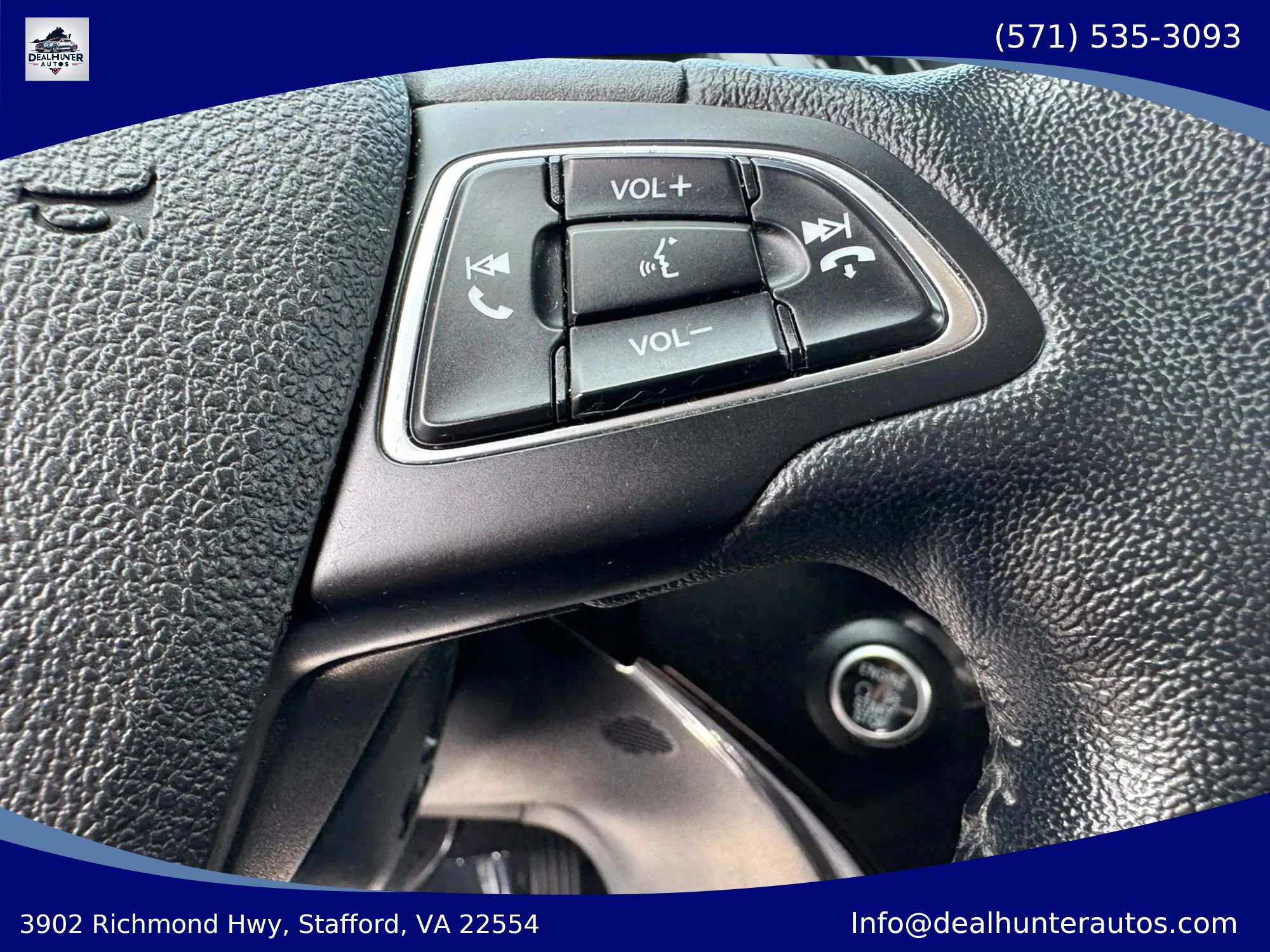 Used 2017 Ford Escape Titanium AWD/4WD image 32