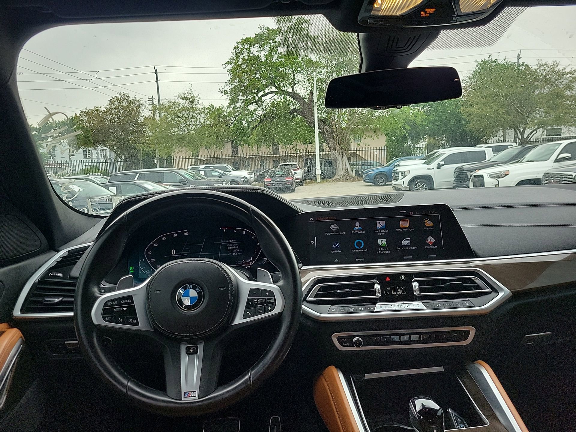 Used 2022 BMW X6 xDrive40i w/ M Sport Package image 25