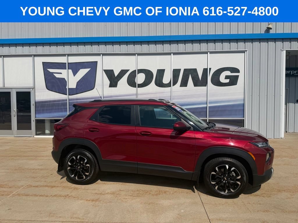 Used 2022 Chevrolet TrailBlazer LT w/ Convenience Package FWD image 1