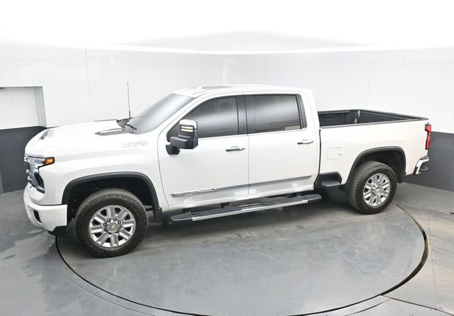 Used 2025 Chevrolet Silverado 2500 High Country w/ Technology Package AWD/4WD image 37