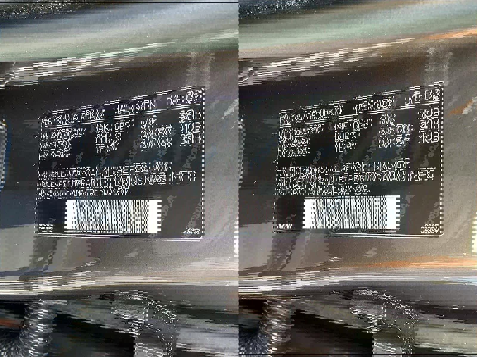 Used 2023 Volvo XC60 T8 Plus image 34