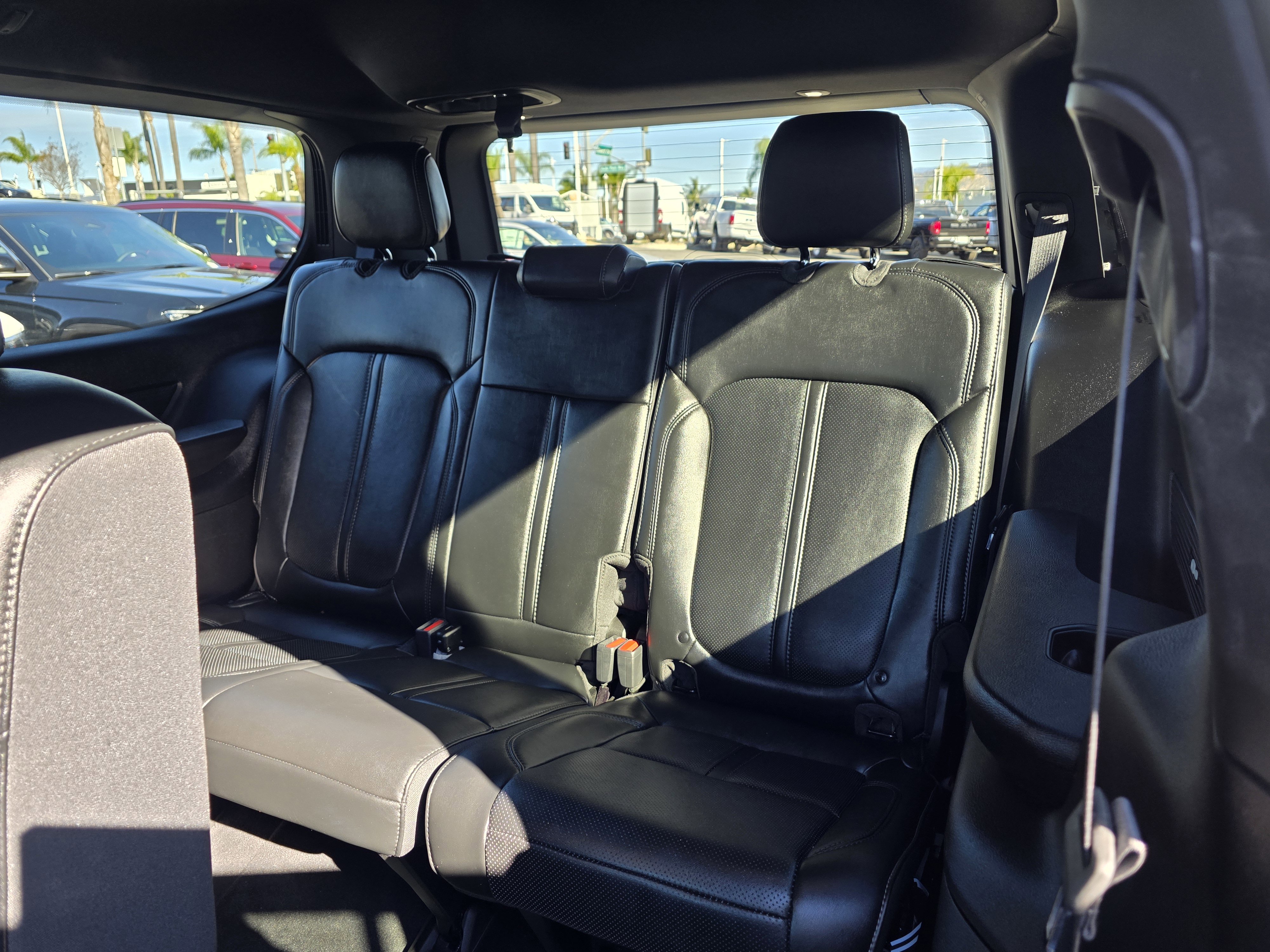 Certified 2025 Jeep Wagoneer Series II w/ 8-Passenger Seating Package image 18