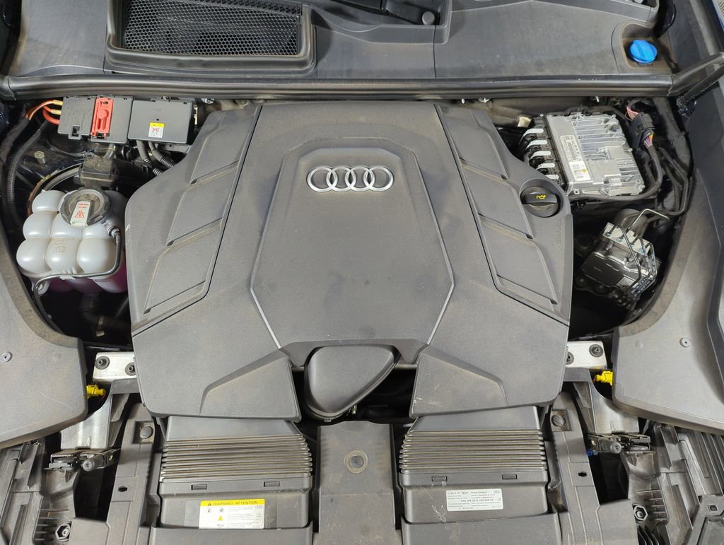 Used 2023 Audi Q8 Prestige w/ Prestige Package image 17