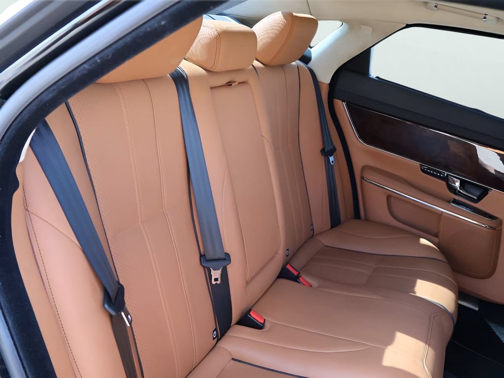 Used 2011 Jaguar XJ L RWD image 13