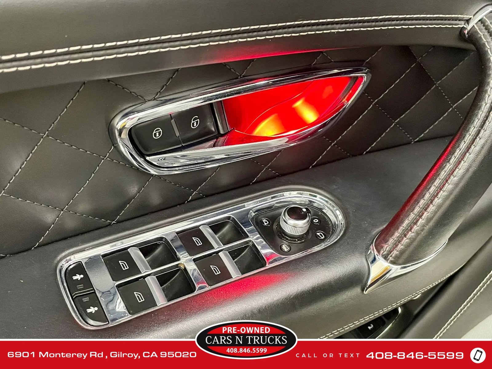 Used 2018 Bentley Bentayga AWD/4WD image 52