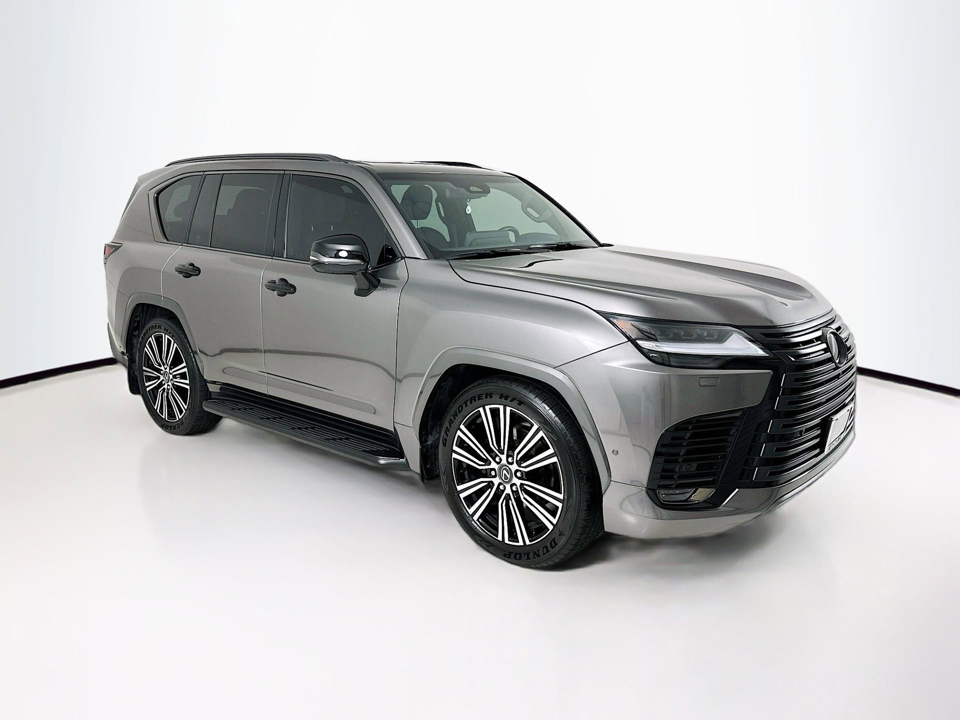 Used 2025 Lexus LX 700h Luxury image 1