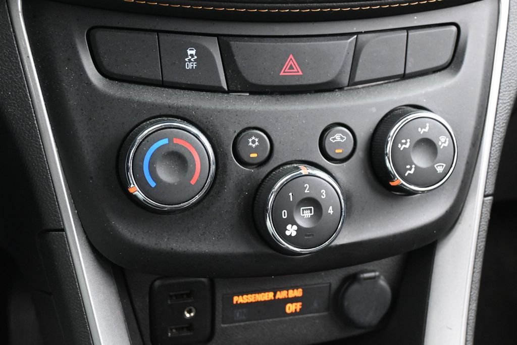 Used 2022 Chevrolet Trax LS AWD/4WD image 19