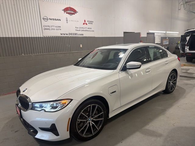 Used 2021 BMW 330e xDrive w/ Executive Package AWD/4WD image 6