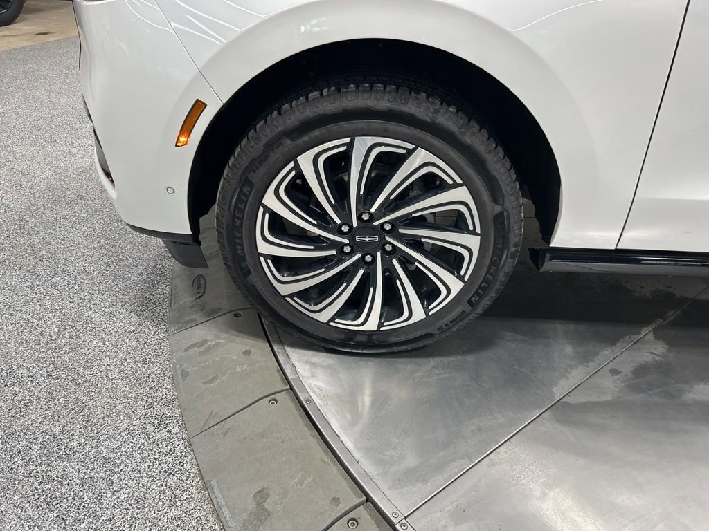 Used 2025 Lincoln Navigator L Black Label image 46