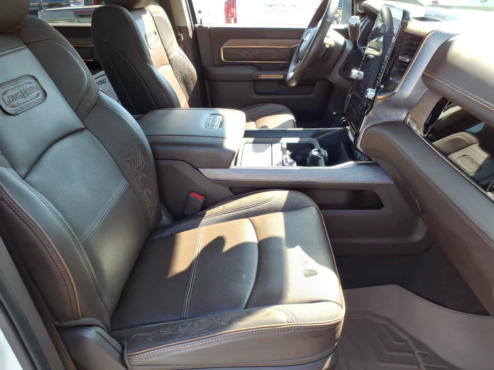 Used 2025 RAM 2500 Limited AWD/4WD image 3