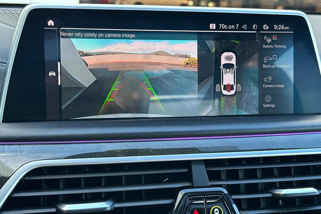 Used 2022 BMW ALPINA B7 xDrive w/ Luxury Rear Seating Package image 22