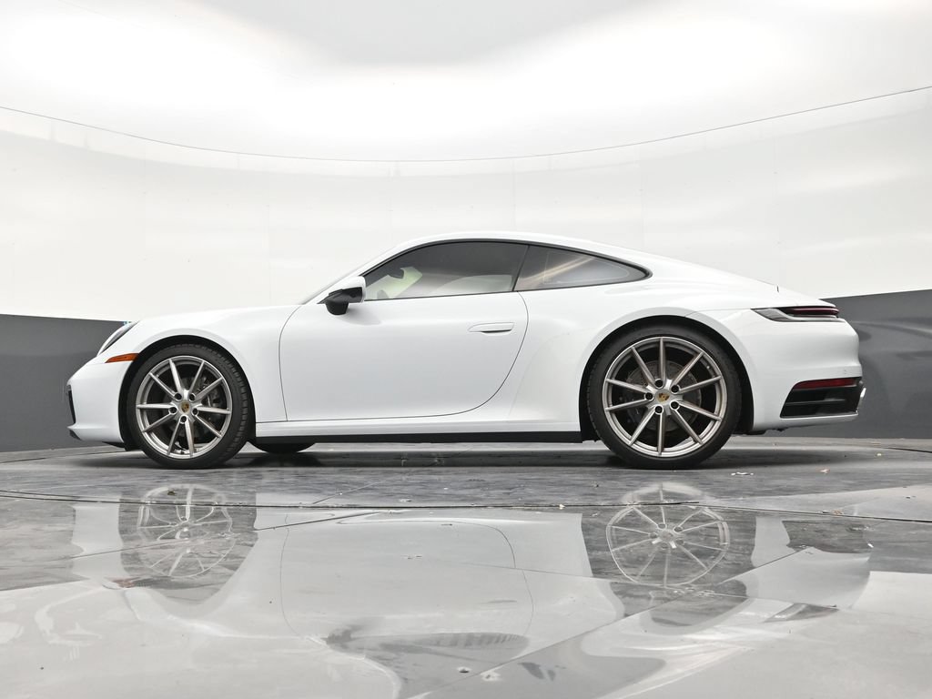 Used 2022 Porsche 911 Carrera RWD image 21