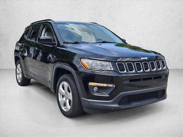 Used 2021 Jeep Compass Latitude w/ Sun and Sound Group AWD/4WD image 3