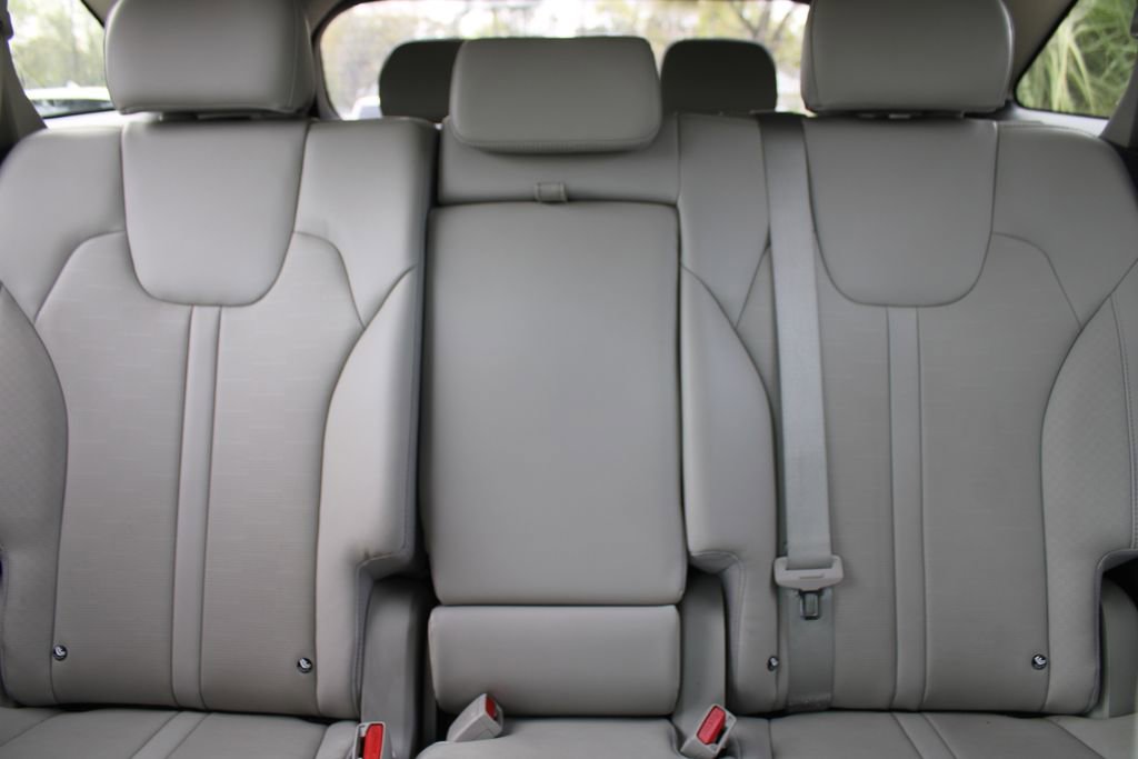 Certified 2025 Kia Sorento S w/ Panoramic Sunroof Package FWD image 57