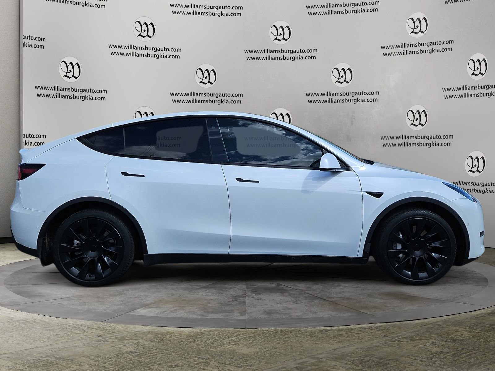 Used 2021 Tesla Model Y Long Range image 6