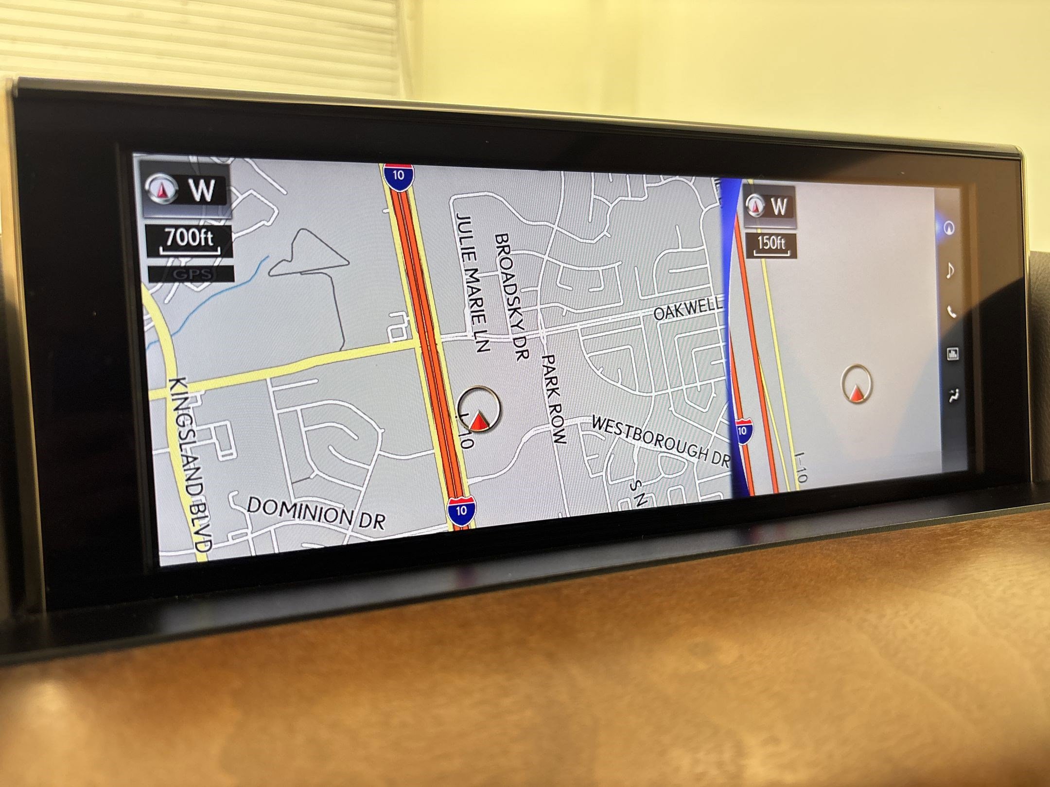 Used 2020 Lexus LX 570 4WD w/ Luxury Package image 25