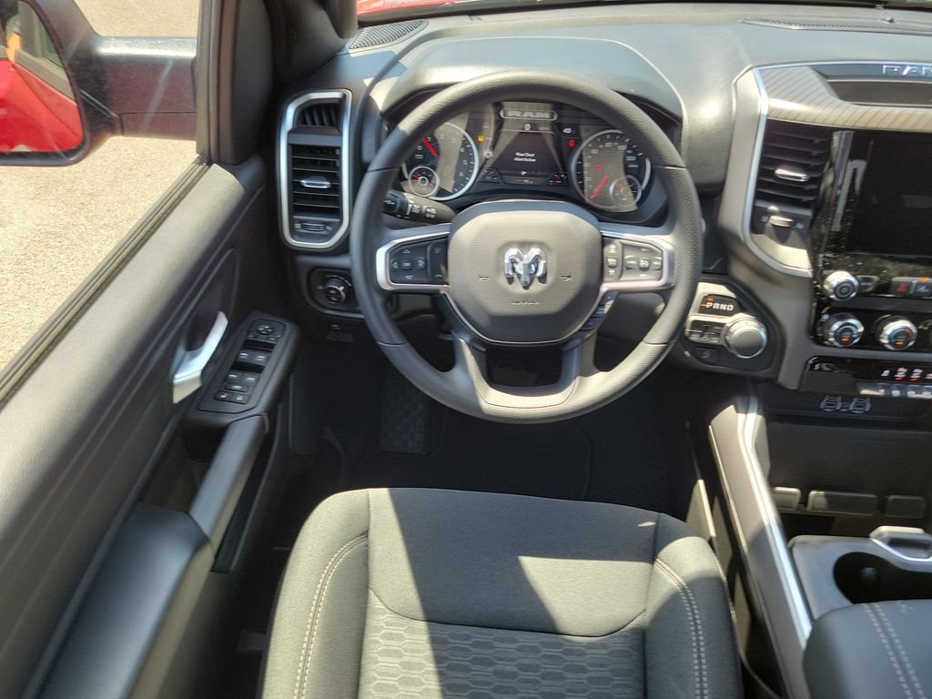 New 2026 RAM 1500 Express AWD/4WD image 10