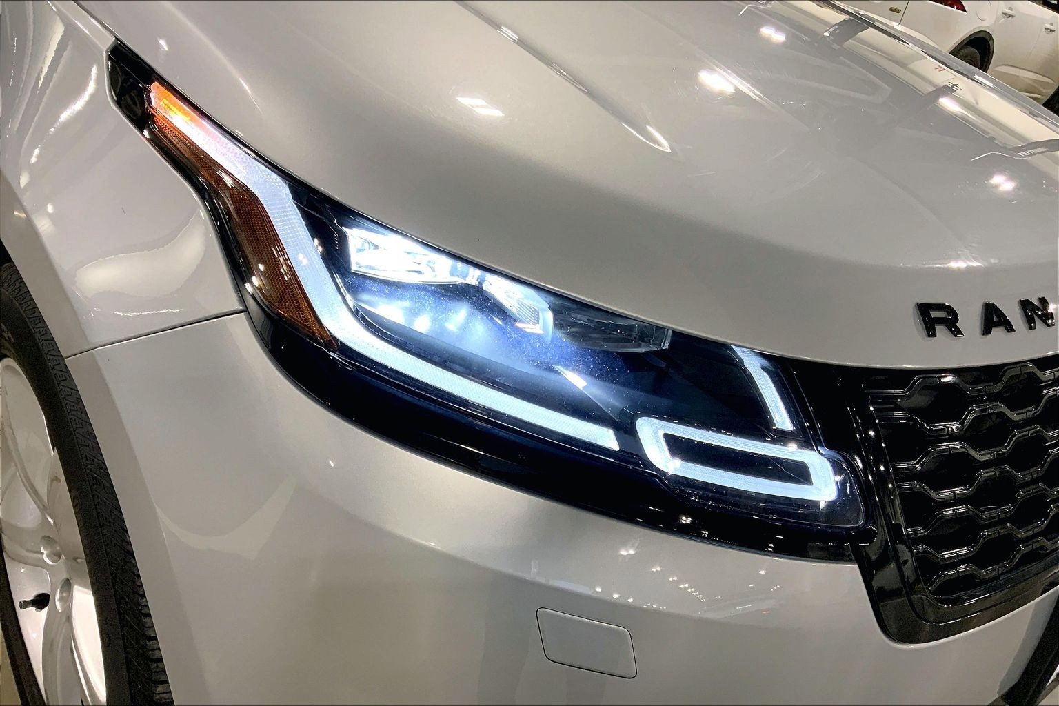 Used 2023 Land Rover Range Rover Velar S image 27