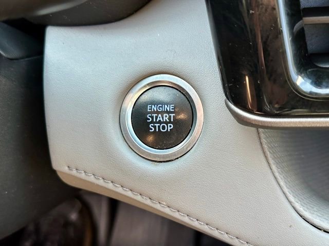 Used 2020 Toyota Highlander XLE image 32