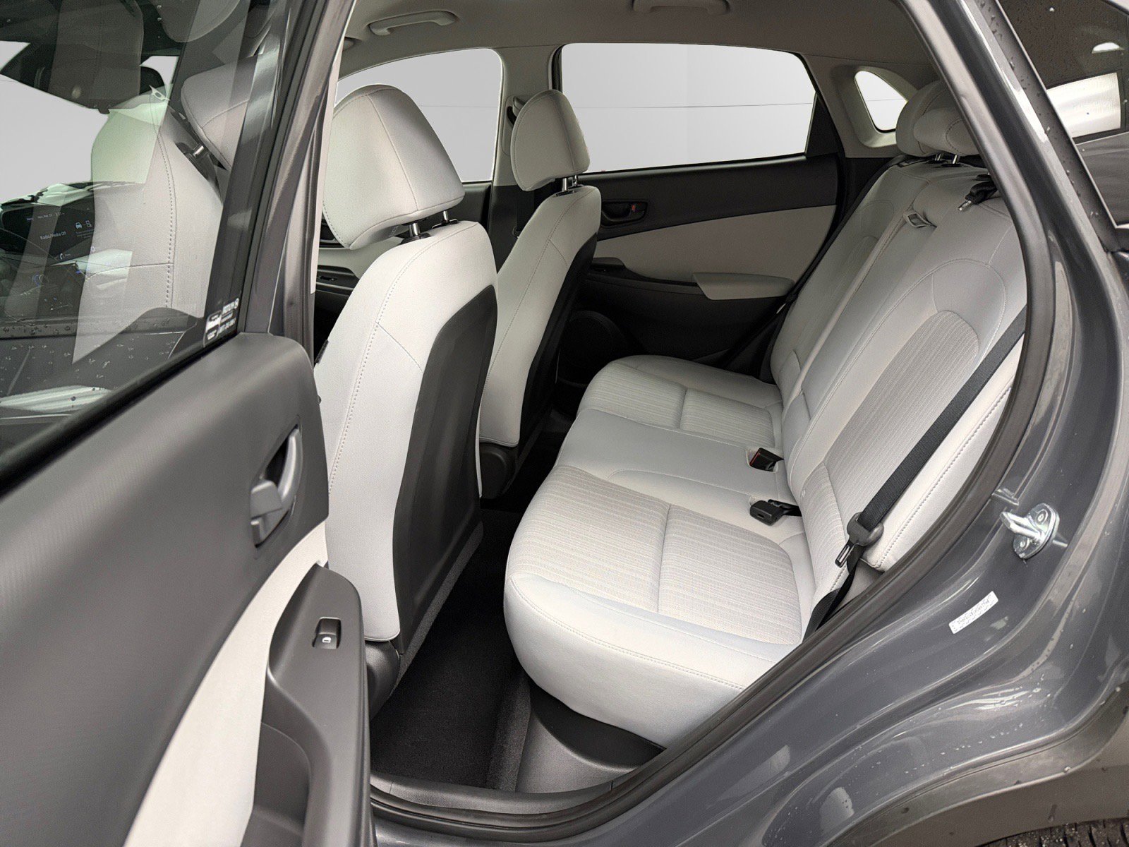 Certified 2023 Hyundai Kona SEL AWD/4WD image 13