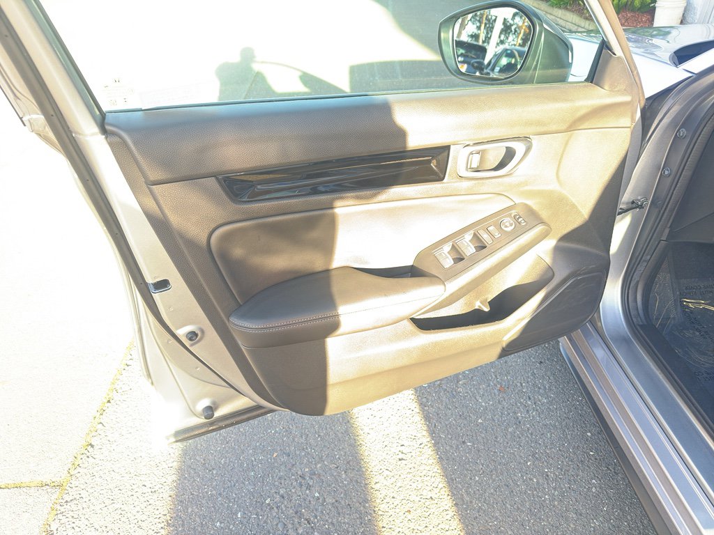 Used 2024 Honda Civic EX-L image 6