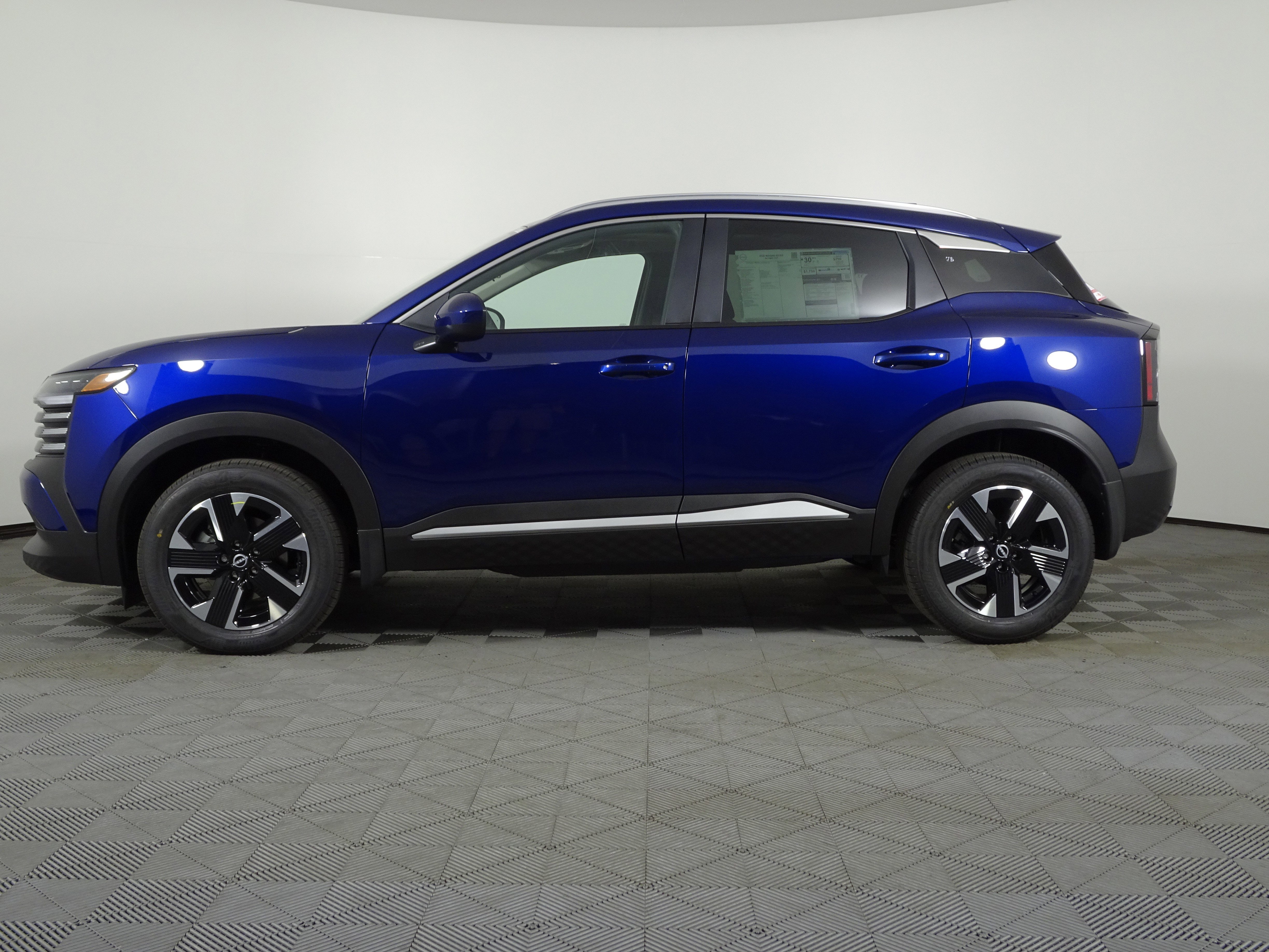 New 2025 Nissan Kicks SV w/ SV Premium Package image 15