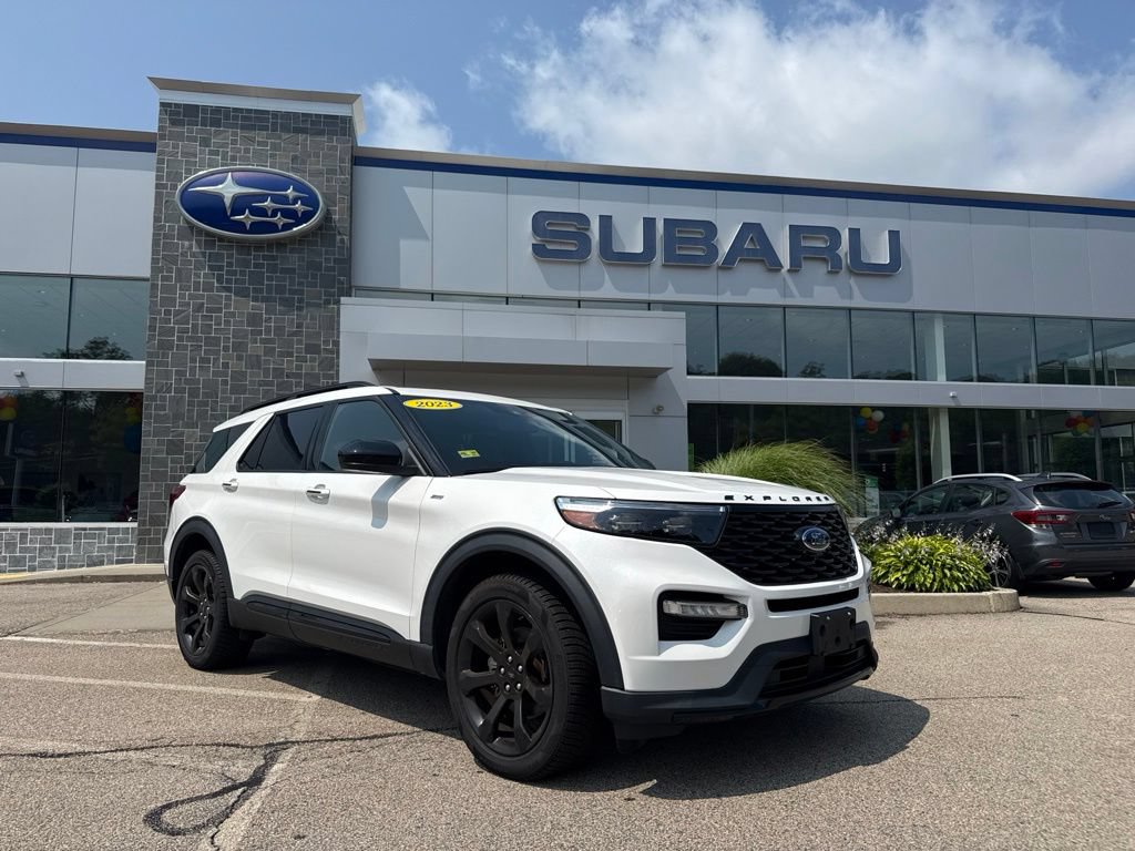 Used 2023 Ford Explorer ST-Line w/ Class IV Trailer Tow Package AWD/4WD image 1