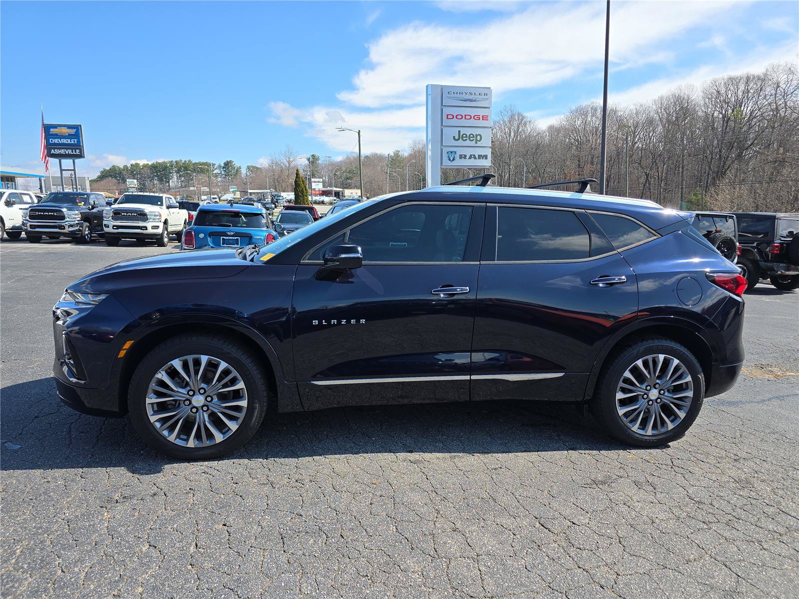 Used 2020 Chevrolet Blazer Premier w/ Driver Confidence II Package FWD image 7