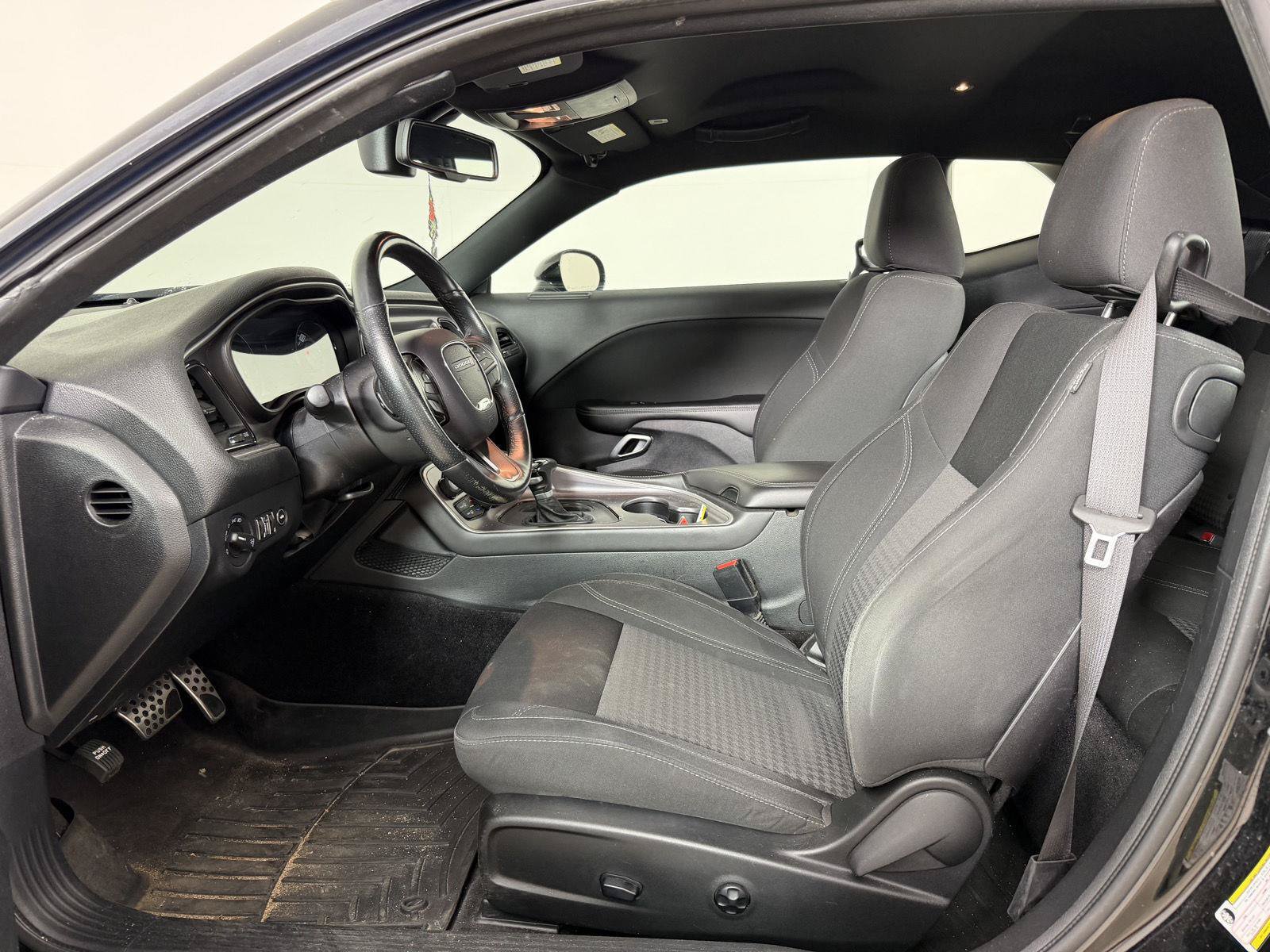 Used 2019 Dodge Challenger SXT w/ Blacktop Package AWD/4WD image 2