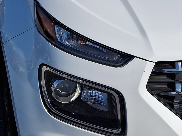 Certified 2024 Hyundai Venue SEL image 9