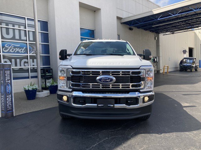New 2026 Ford F250 XLT w/ Snow Plow Prep Package AWD/4WD image 3