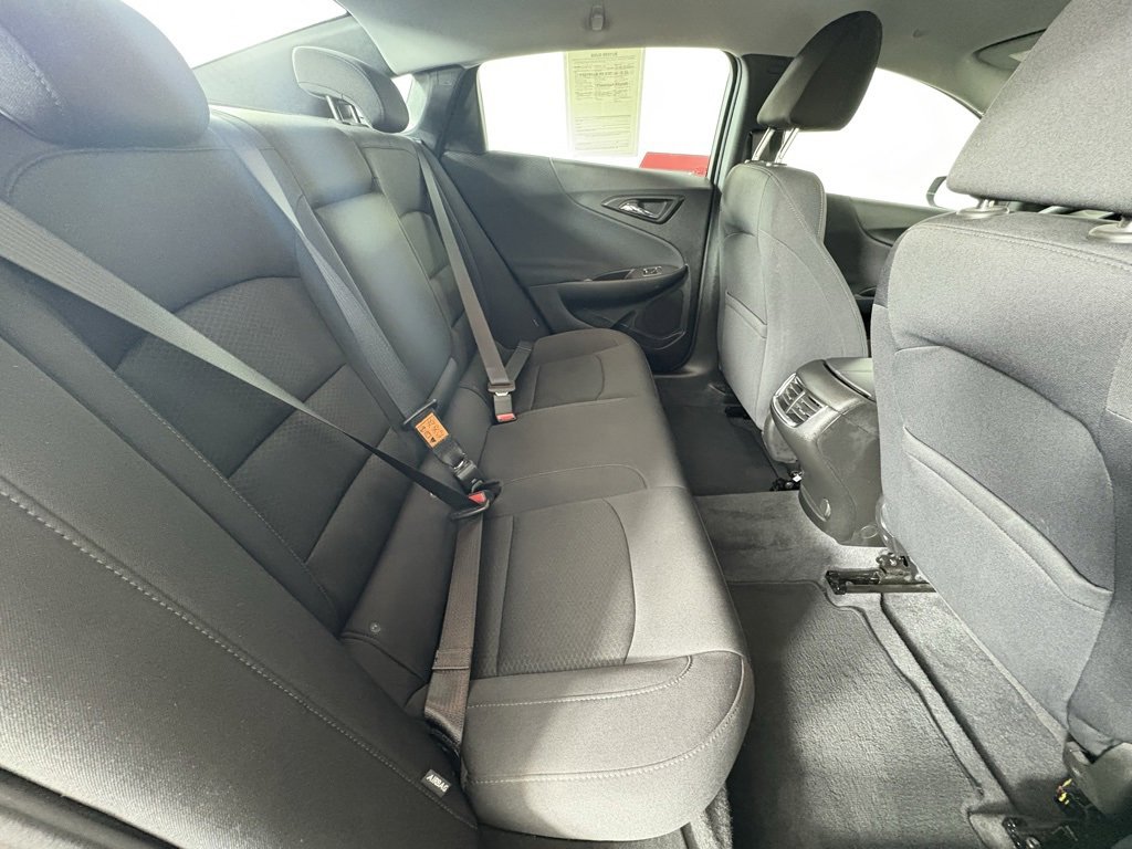 Used 2022 Chevrolet Malibu LT image 38