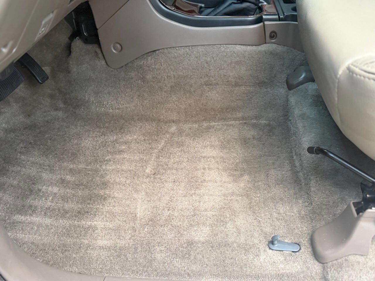 Used 2001 Toyota 4Runner SR5 image 7