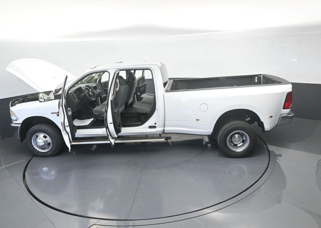 Used 2018 RAM 3500 Tradesman w/ Chrome Appearance Group image 59