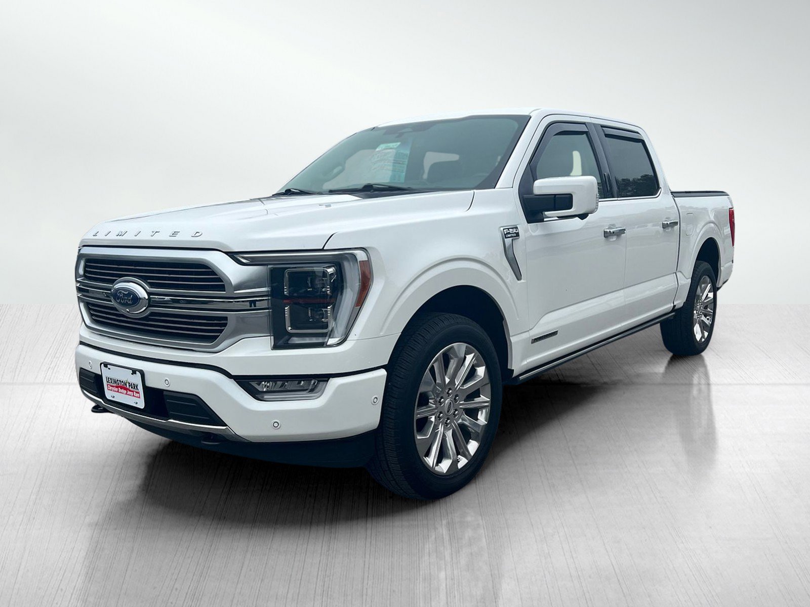 Used 2023 Ford F150 Limited image 2