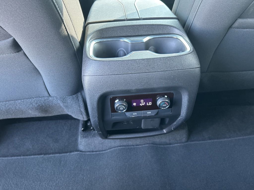 Used 2024 Chevrolet Traverse LT w/ Trailering Package image 31