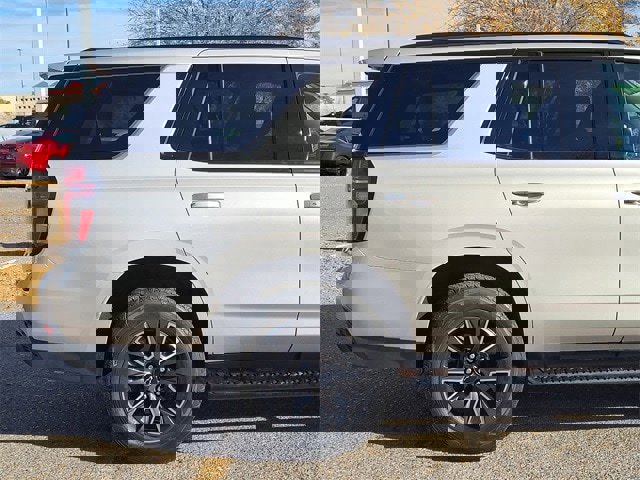 Used 2021 Chevrolet Tahoe Z71 image 4